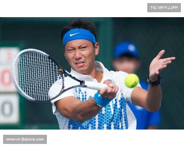 老将曹缘勇敢转战跳板项目以转型挑战为荣展现坚韧与自我突破精神 老将曹缘勇敢转战跳板项目以转型挑战为荣展现坚韧与自我突破精神