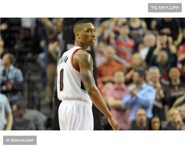 利拉德腿筋受伤缺席比赛，但确认参加全明星正赛和三分大赛