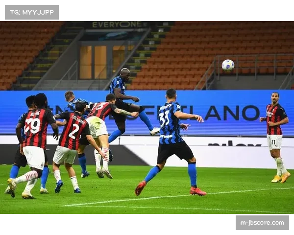 战术复盘：米兰德比中，双方教练的换人调整如何针对性改变跑动热点图